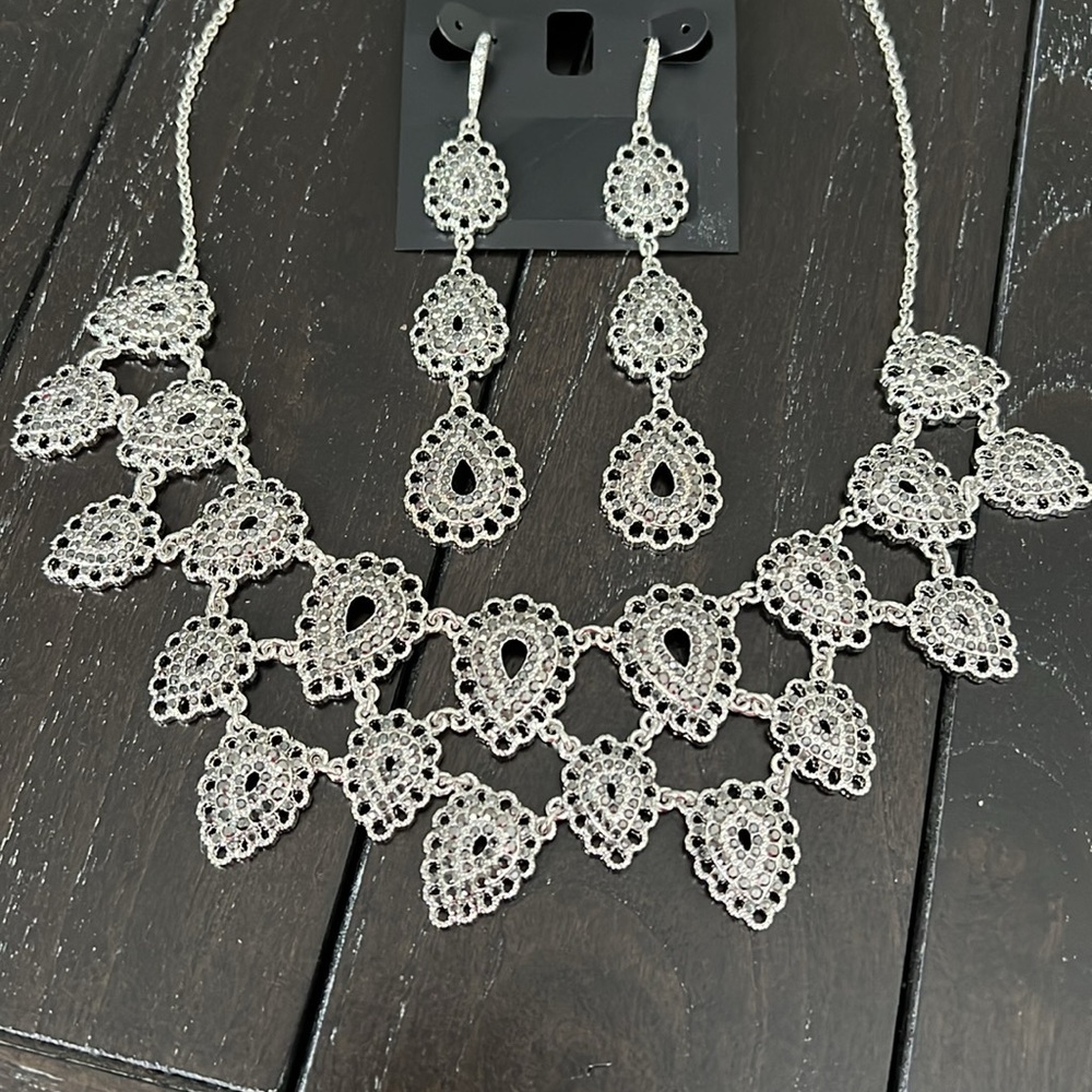 INC Jewelry Set - Picture 3 of 11